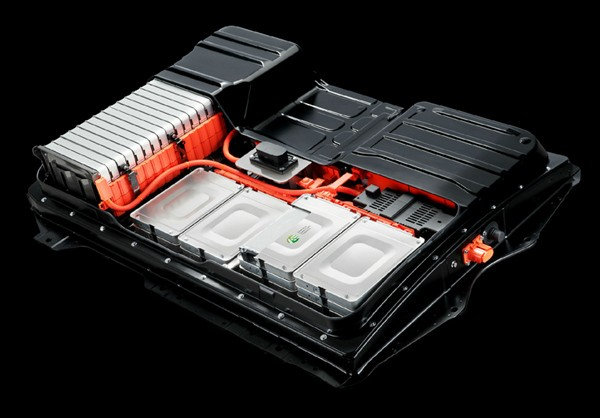 电动汽车蓄电池质量因素与安全技术措施大探讨